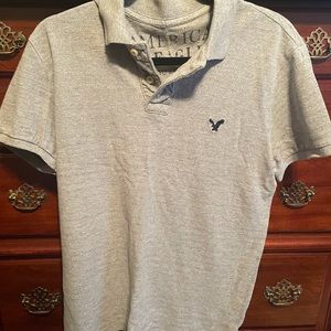 EUC American Eagle Medium men’s gray polo.
